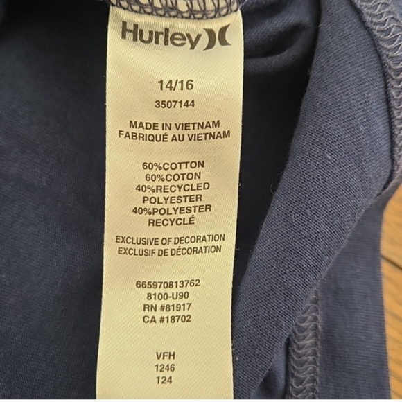 Hurley Navy Short Sleeve T-Shirt with Rainbow Pocket Size 14-16 - Picture 7 of 9